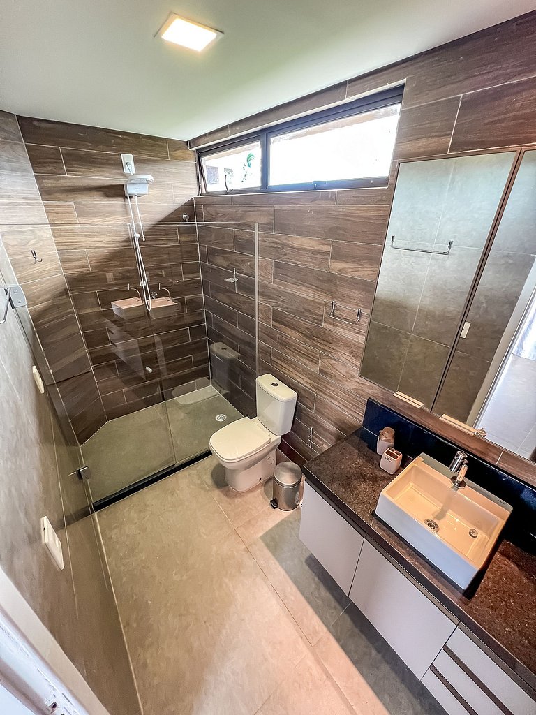 Casa com 4 suítes, piscina, a 20m do mar| Milagres