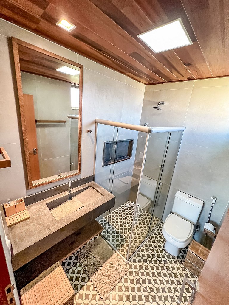 Casa com piscina aquecida, cozinheira, 30m do mar