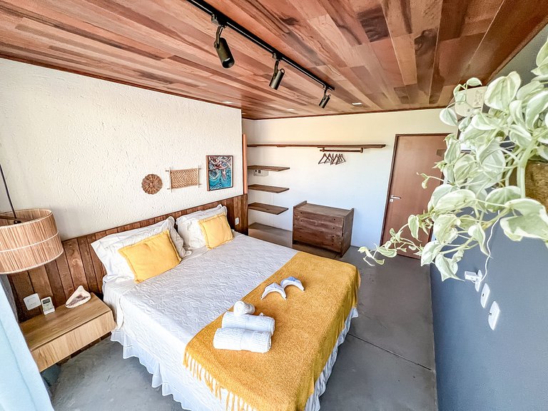 Casa com piscina aquecida, cozinheira, 30m do mar