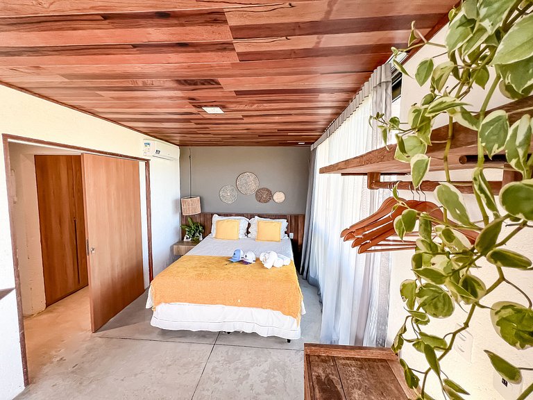 Casa com piscina aquecida, cozinheira, 30m do mar