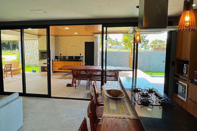 Casa em Milagres| 3 suítes, área gourmet, piscina