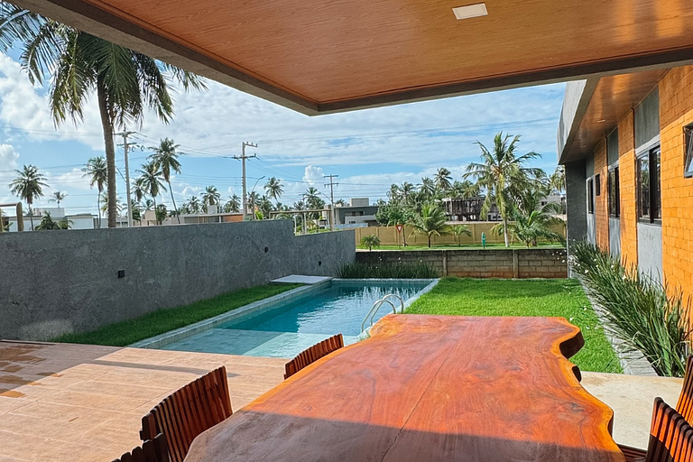Casa em Milagres| 3 suítes, área gourmet, piscina