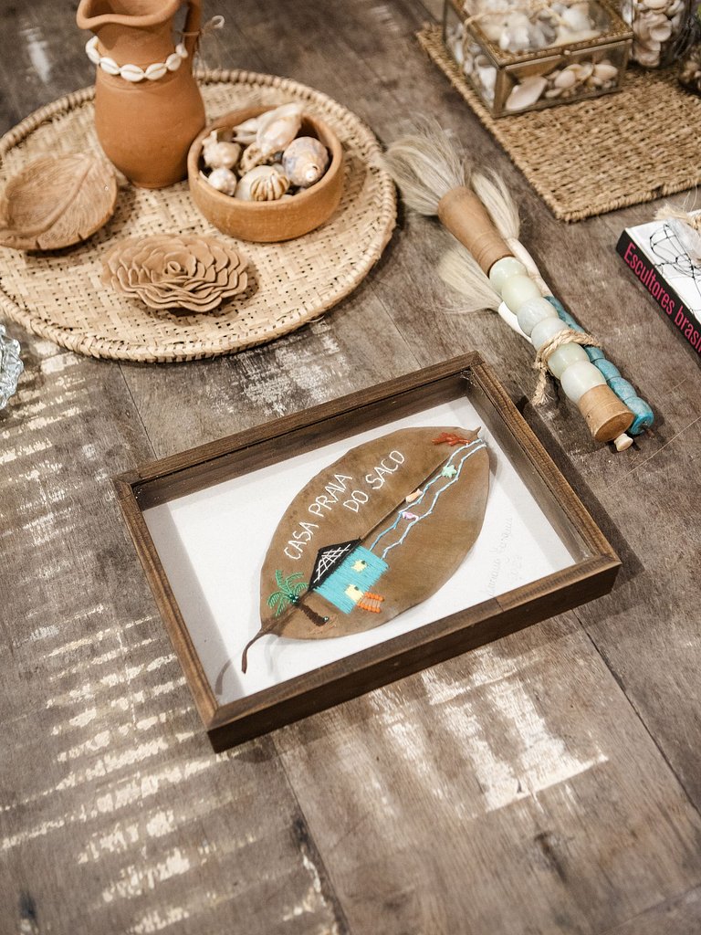 Casa com 5 suítes, sauna, piscina e área gourmet
