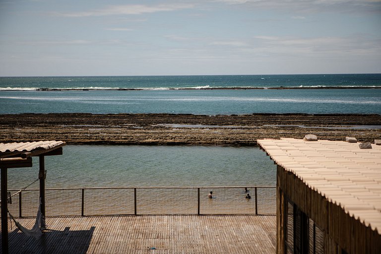 Casa com 5 suítes, sauna, piscina e área gourmet