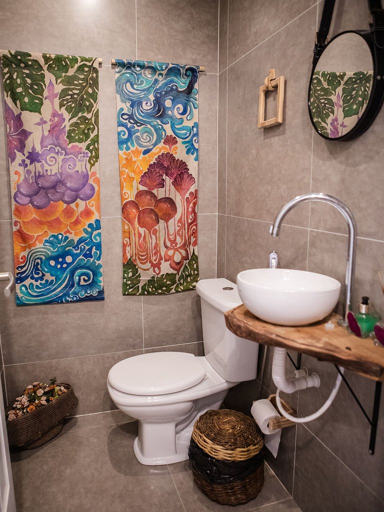 Casa com 5 suítes, sauna, piscina e área gourmet