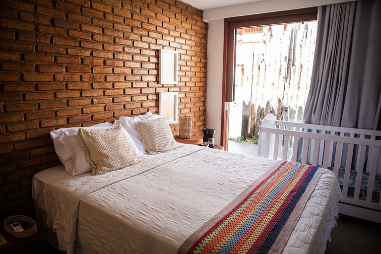 Casa com 5 suítes, sauna, piscina e área gourmet