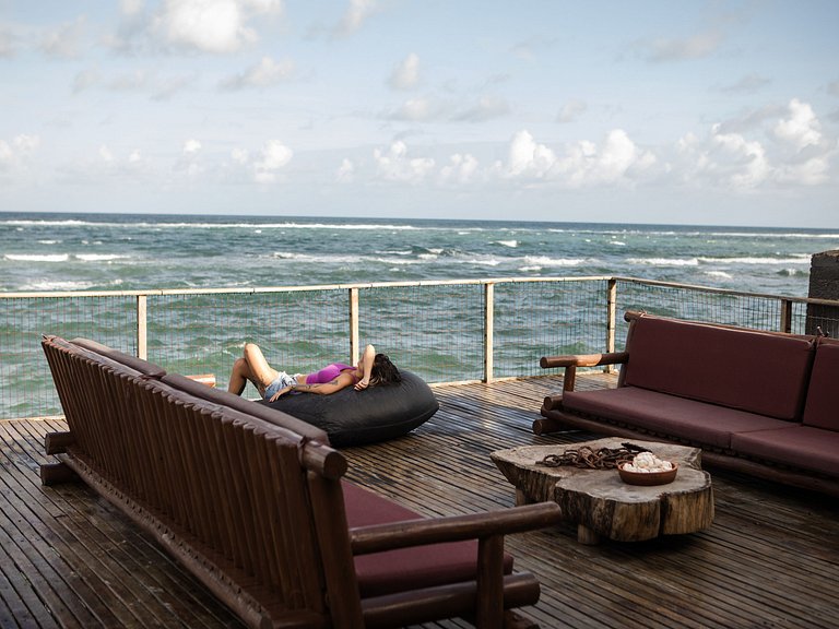 Casa com 5 suítes, sauna, piscina e área gourmet