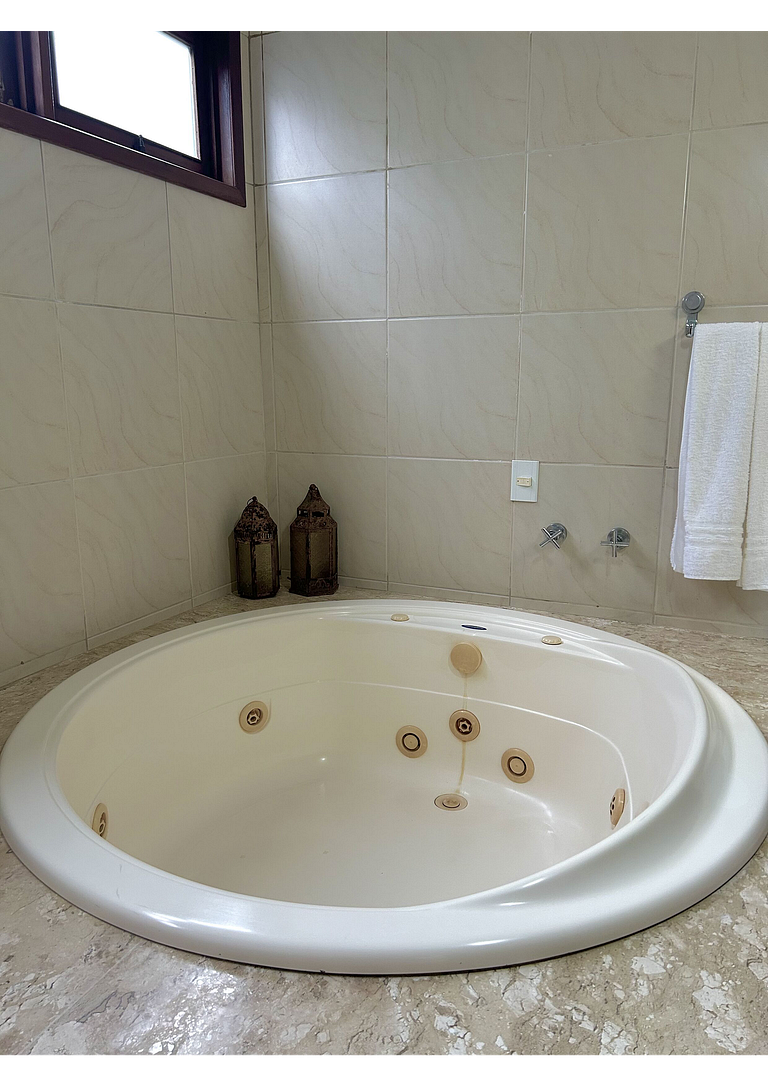 Casa Ilha| beira mar, piscina aquecida, 4 suítes