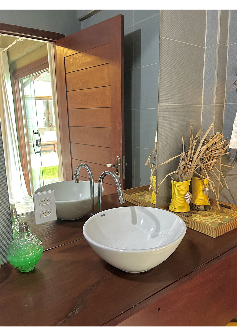 Casa Ilha| beira mar, piscina aquecida, 4 suítes
