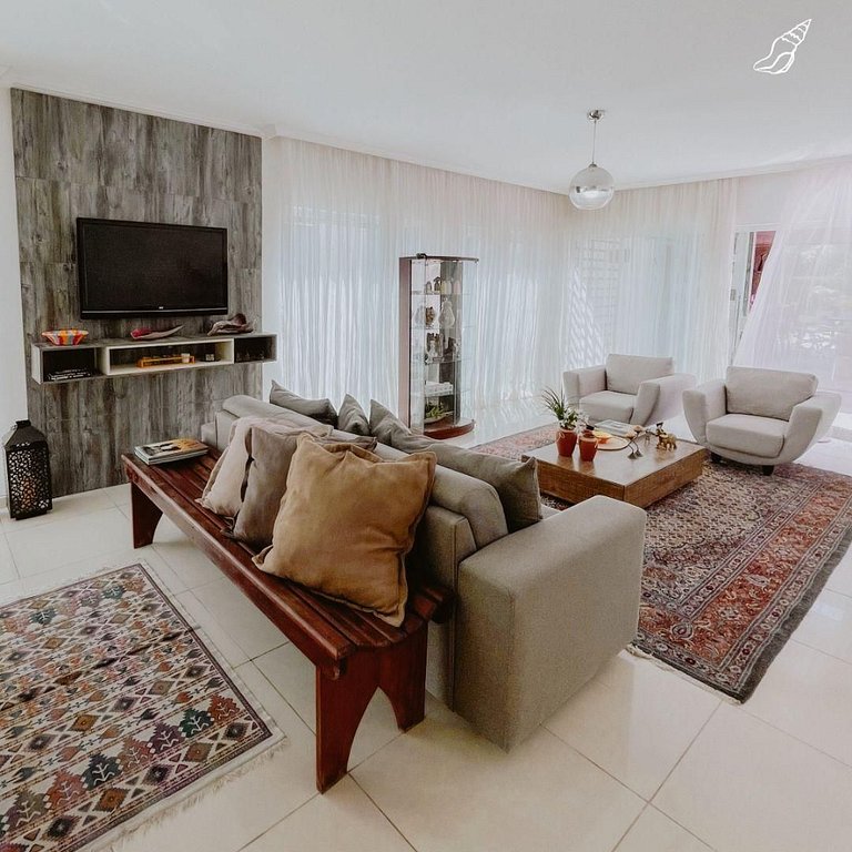 Casa com Piscina | Cond. de Luxo Perto do Mar