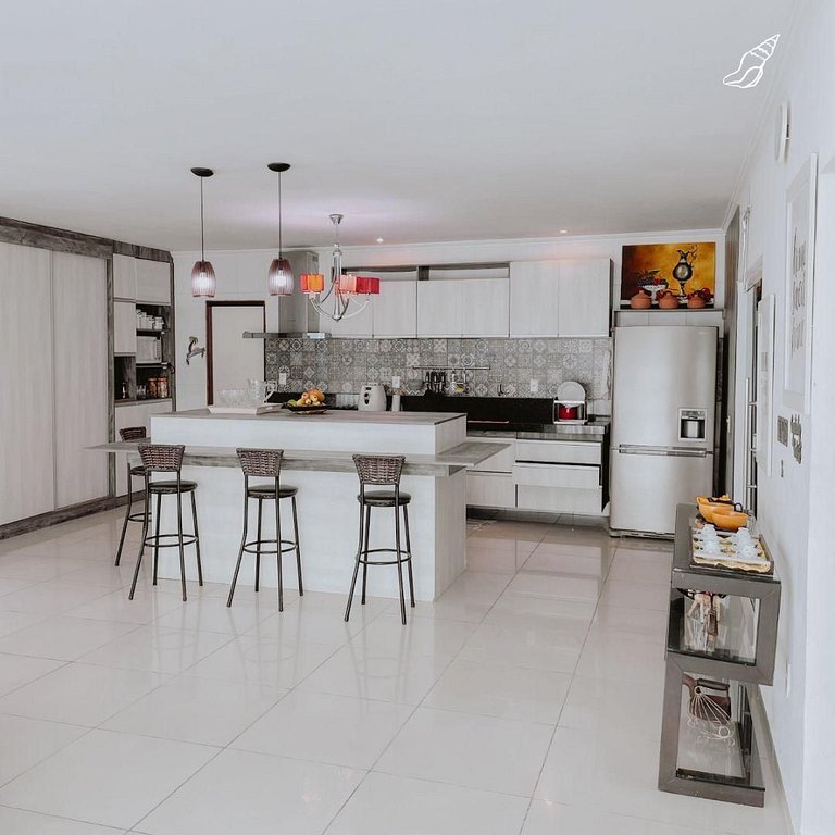Casa com Piscina | Cond. de Luxo Perto do Mar