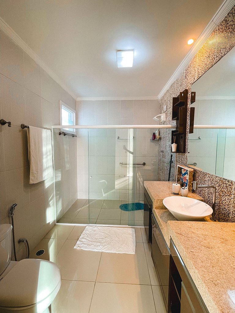 Casa com Piscina | Cond. de Luxo Perto do Mar