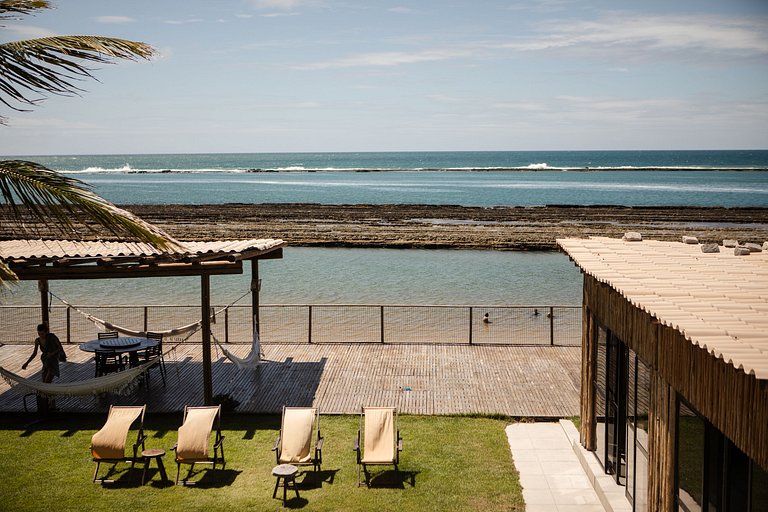 Casa com 5 suítes, sauna, piscina e área gourmet