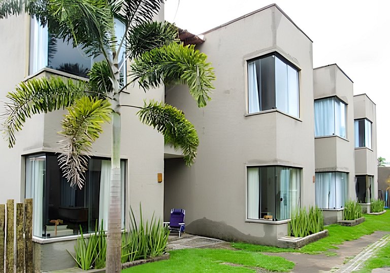 Casa a 150m da praia | Piscina e churrasqueira