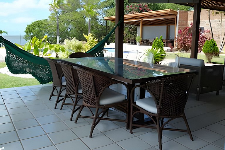 Casa Bruma |Pé na areia, encontro do rio com o mar