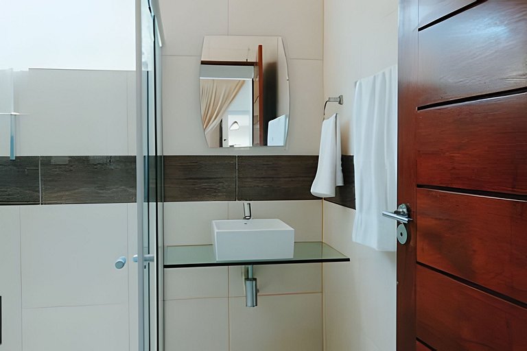 Casa com Piscina | Cond. de Luxo Perto do Mar