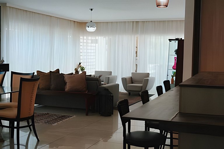 Casa com Piscina | Cond. de Luxo Perto do Mar