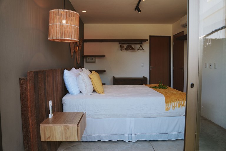 Casa com piscina aquecida, cozinheira, 30m do mar