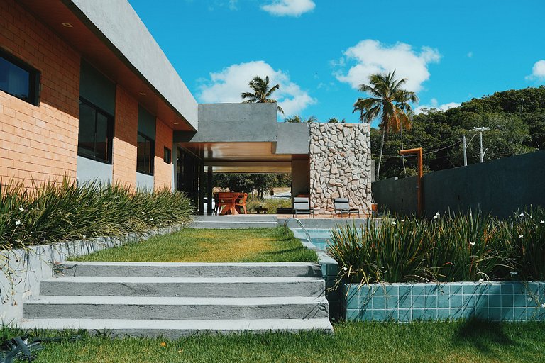Casa em Milagres| 3 suítes, área gourmet, piscina
