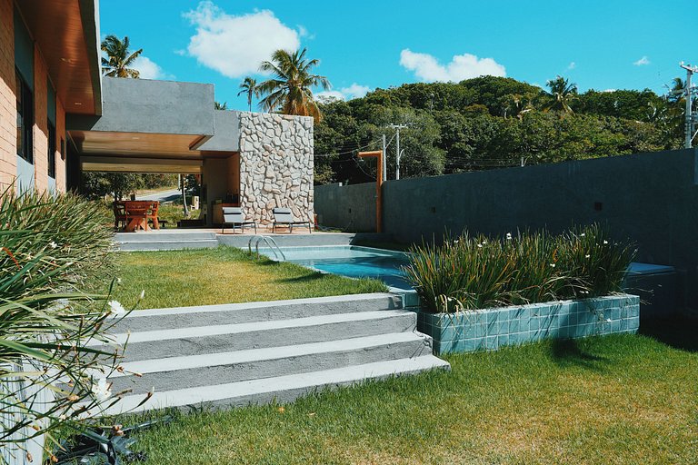 Casa em Milagres| 3 suítes, área gourmet, piscina