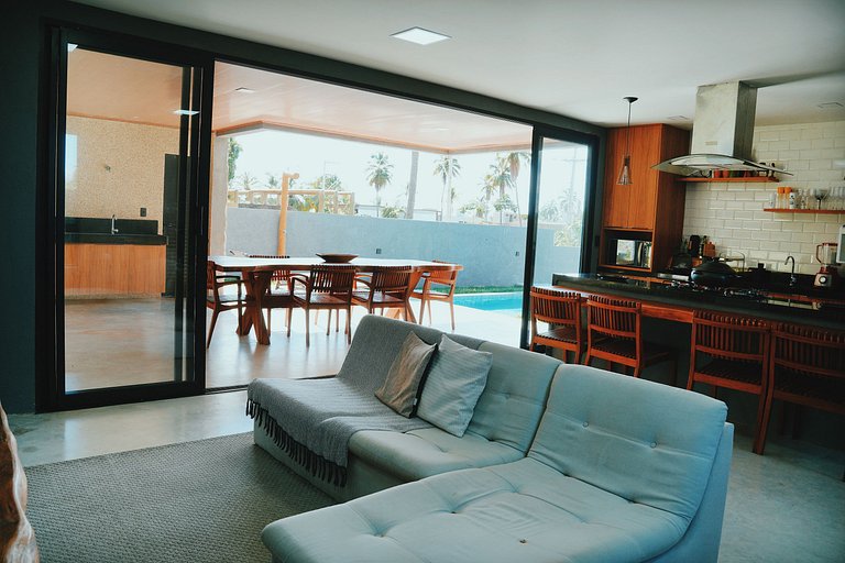 Casa em Milagres| 3 suítes, área gourmet, piscina
