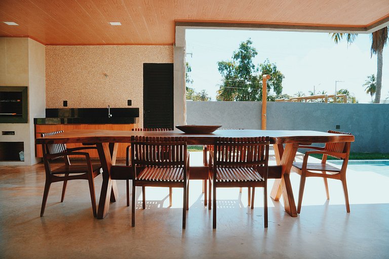 Casa em Milagres| 3 suítes, área gourmet, piscina