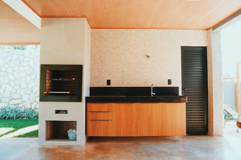 Casa em Milagres| 3 suítes, área gourmet, piscina