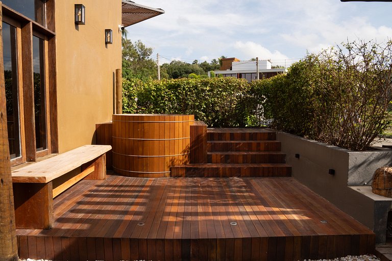 Casa com Ofurô, Piscina Aquecida e Cozinheira