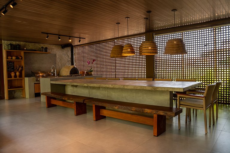 Casa com Ofurô, Piscina Aquecida e Cozinheira