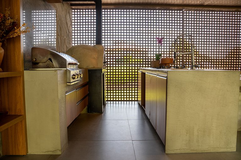 Casa com Ofurô, Piscina Aquecida e Cozinheira