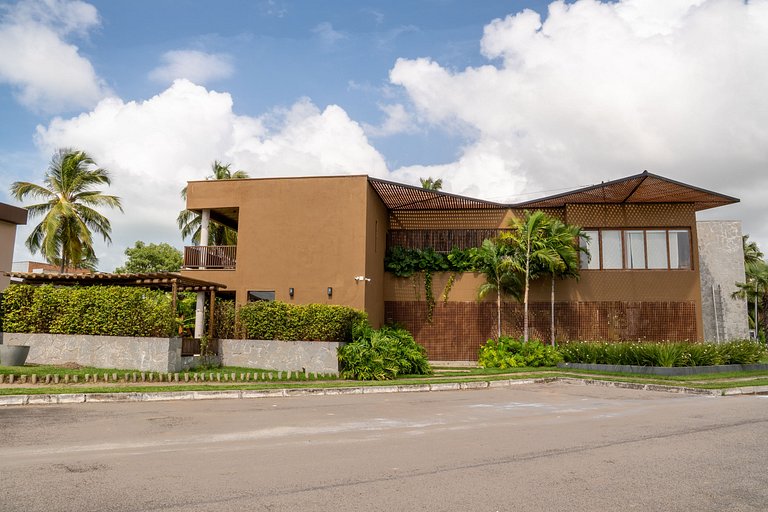 Casa com Ofurô, Piscina Aquecida e Cozinheira