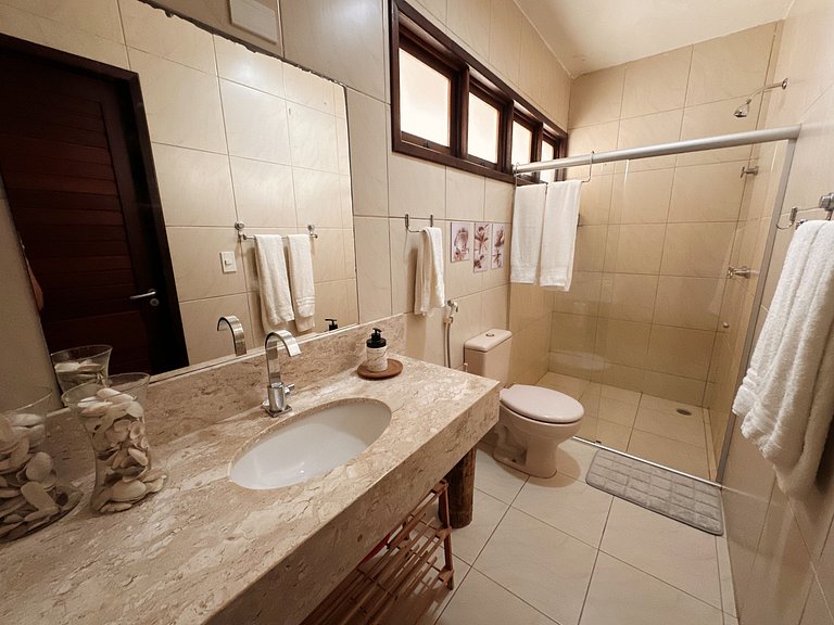 Casa Ilha| beira mar, piscina aquecida, 4 suítes