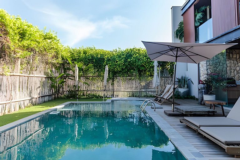 Casa Serena | 5 suítes, Vista mar, Piscina e hidro