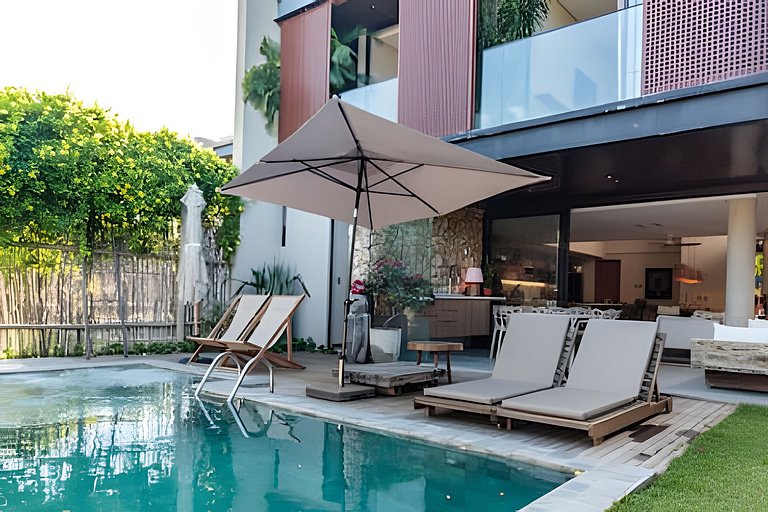 Casa Serena | 5 suítes, Vista mar, Piscina e hidro