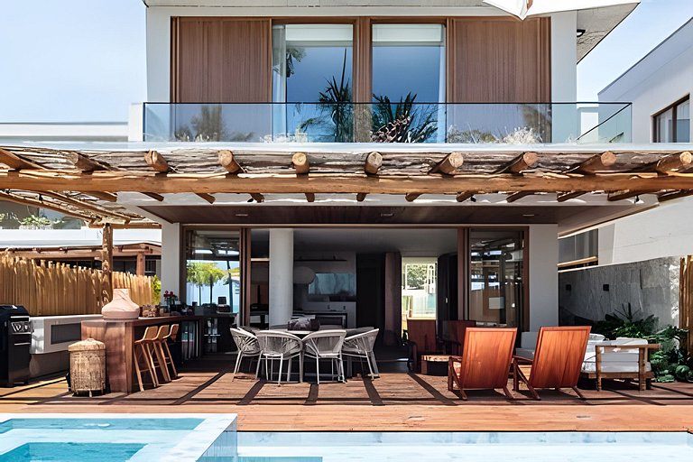 Casa Búzios | Pé na areia, 7 suítes sauna, piscina