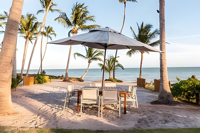 Casa Búzios | Pé na areia, 7 suítes sauna, piscina