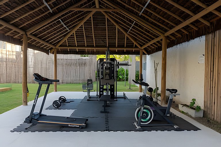 Piscina, área gourmet e academia | 500m da Praia