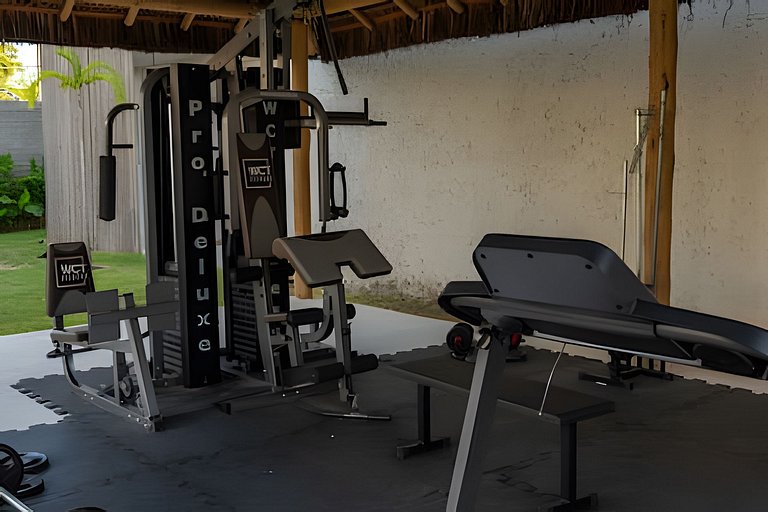 Piscina, área gourmet e academia | 500m da Praia