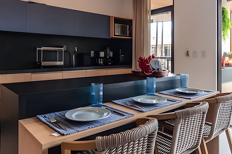Duplex com rooftop em condomínio pé na areia